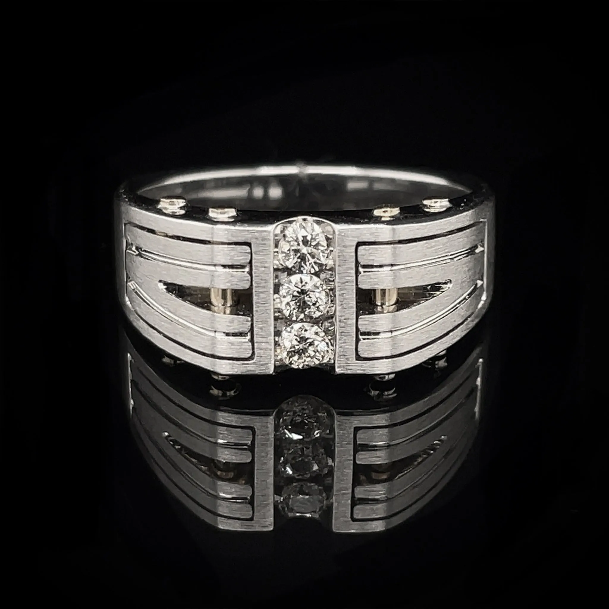 14K Gold Ring w/ Diamonds