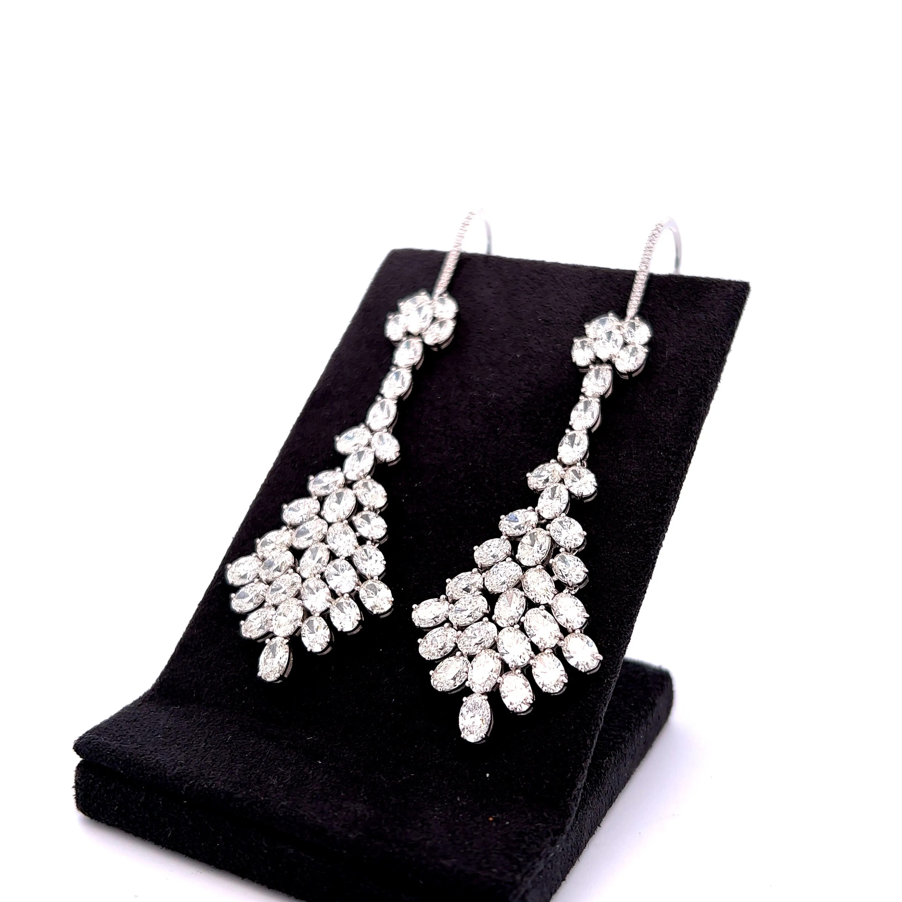 14K White Gold Oval And Round Diamond Chandelier Earrings (17.12ctw)