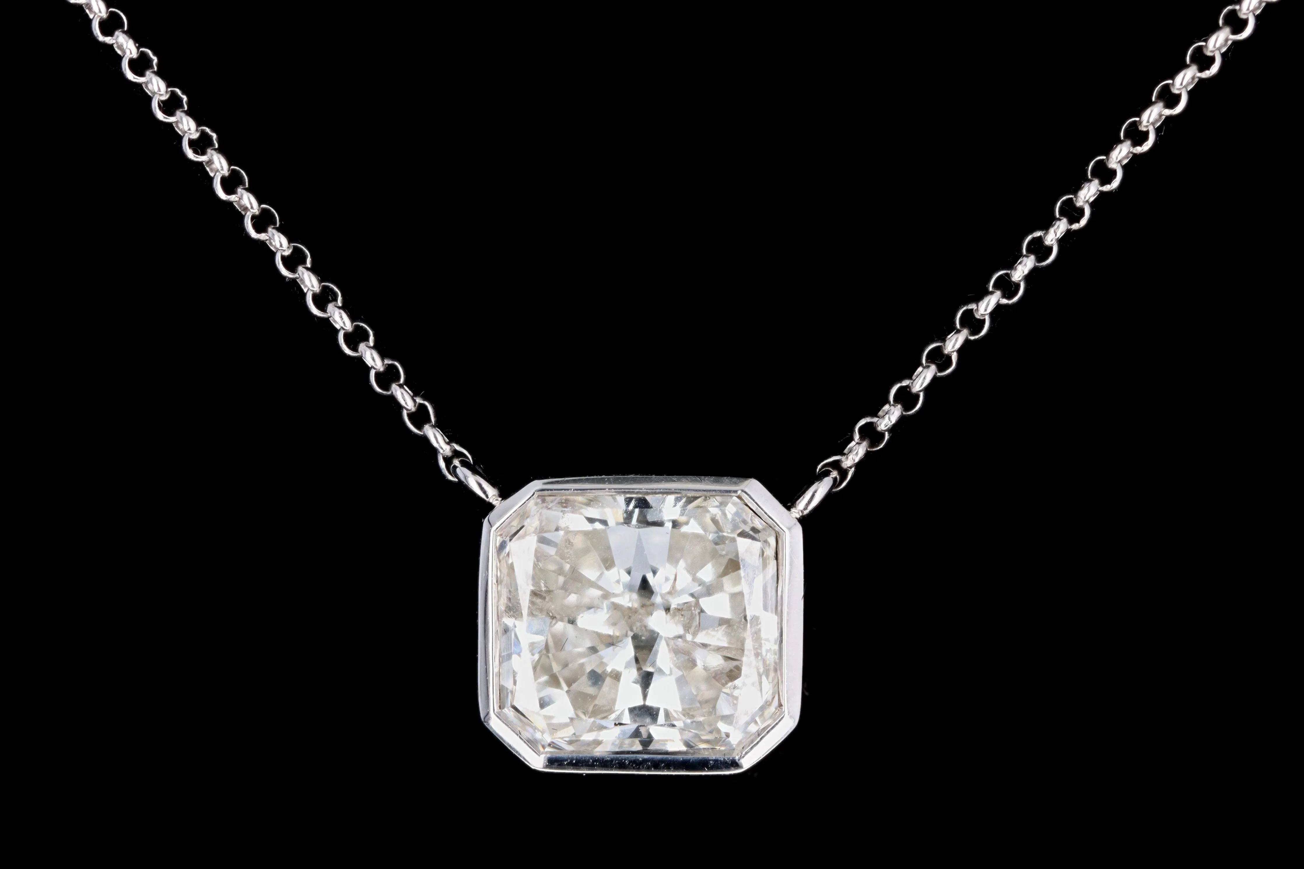 18K White Gold 2.02 Carat Radiant Diamond Bezel Pendant Necklace