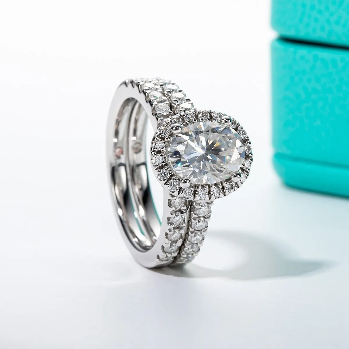 2.0 Ct Oval Cut Diamond Halo Engagement Ring Set