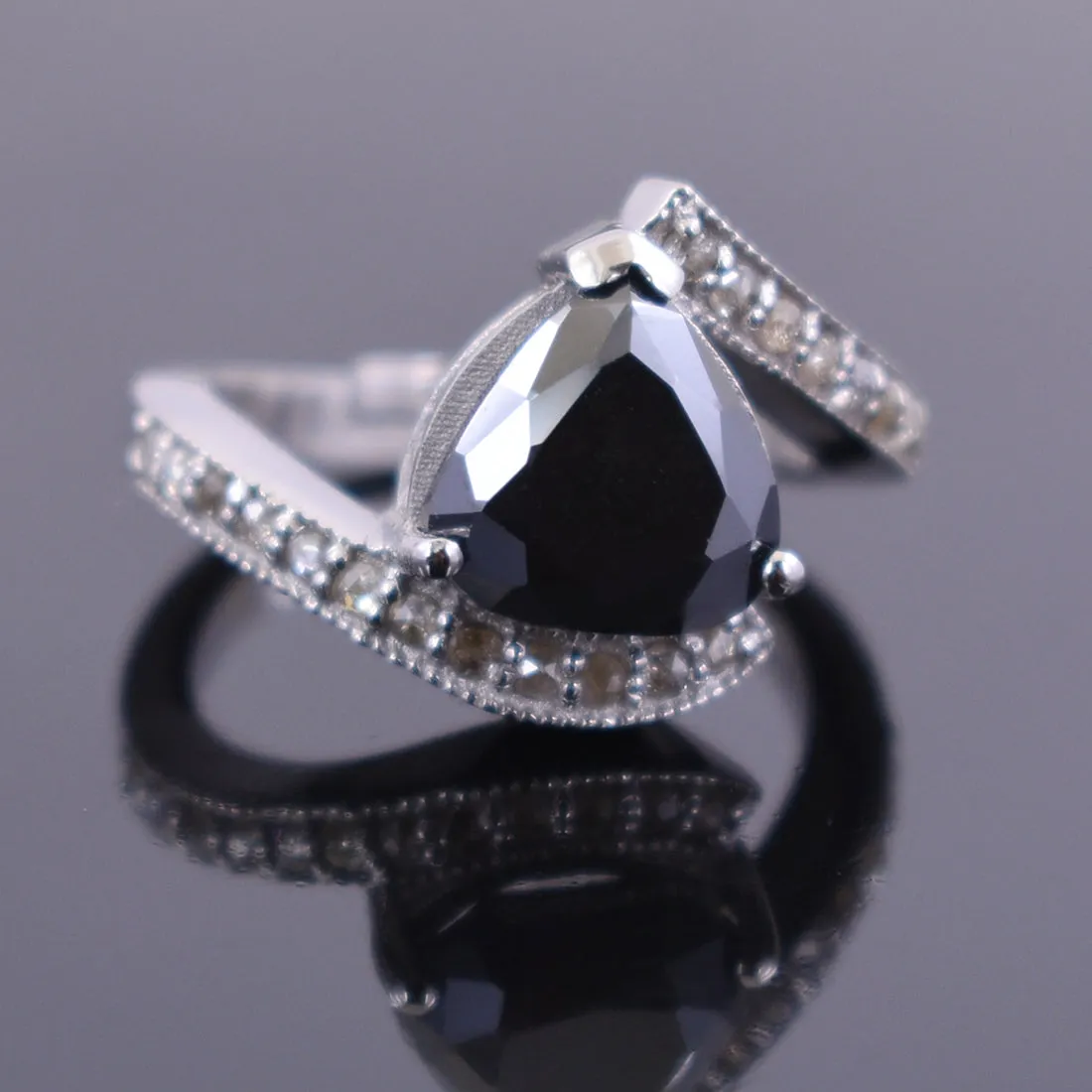 3.50 Ct Gorgeous Black Diamond Designer Ring With Diamond Accents, Amazing Shine & Great Shine