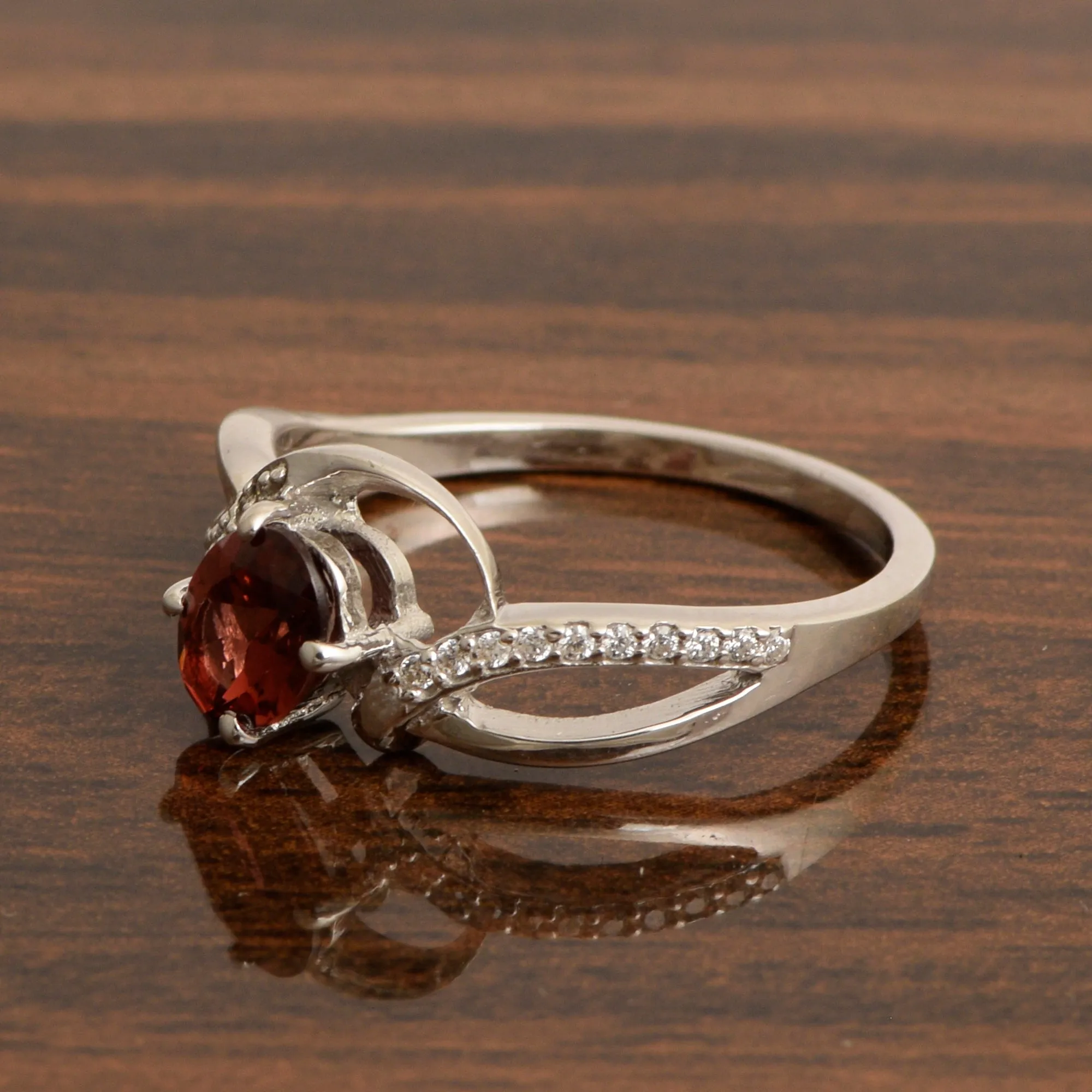 925 Sterling Silver Oval 7X5MM Garnet Birthstone Rings