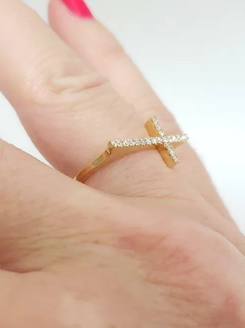 Afarin Collection 18k Yellow Gold .16ct VS/G Diamond Sideways Cross Ring