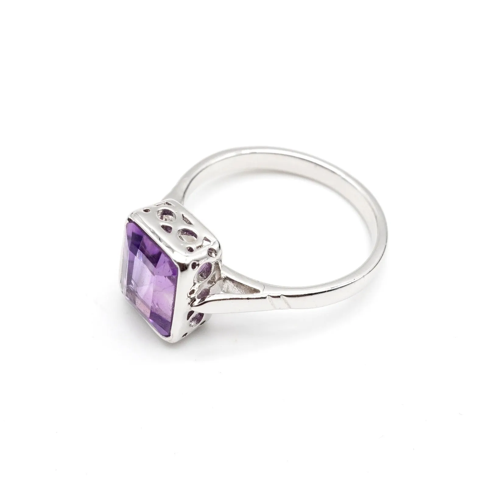 AMETHYST RING