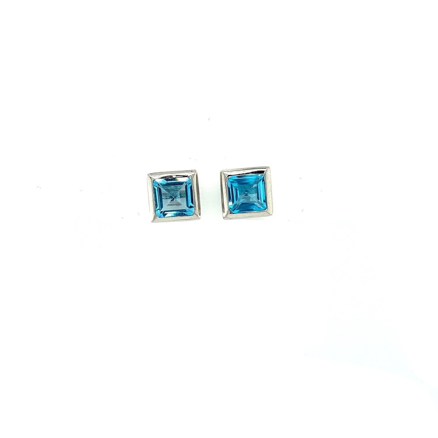 Blue Topaz Earring in .925 Sterling Silver - KST 51926