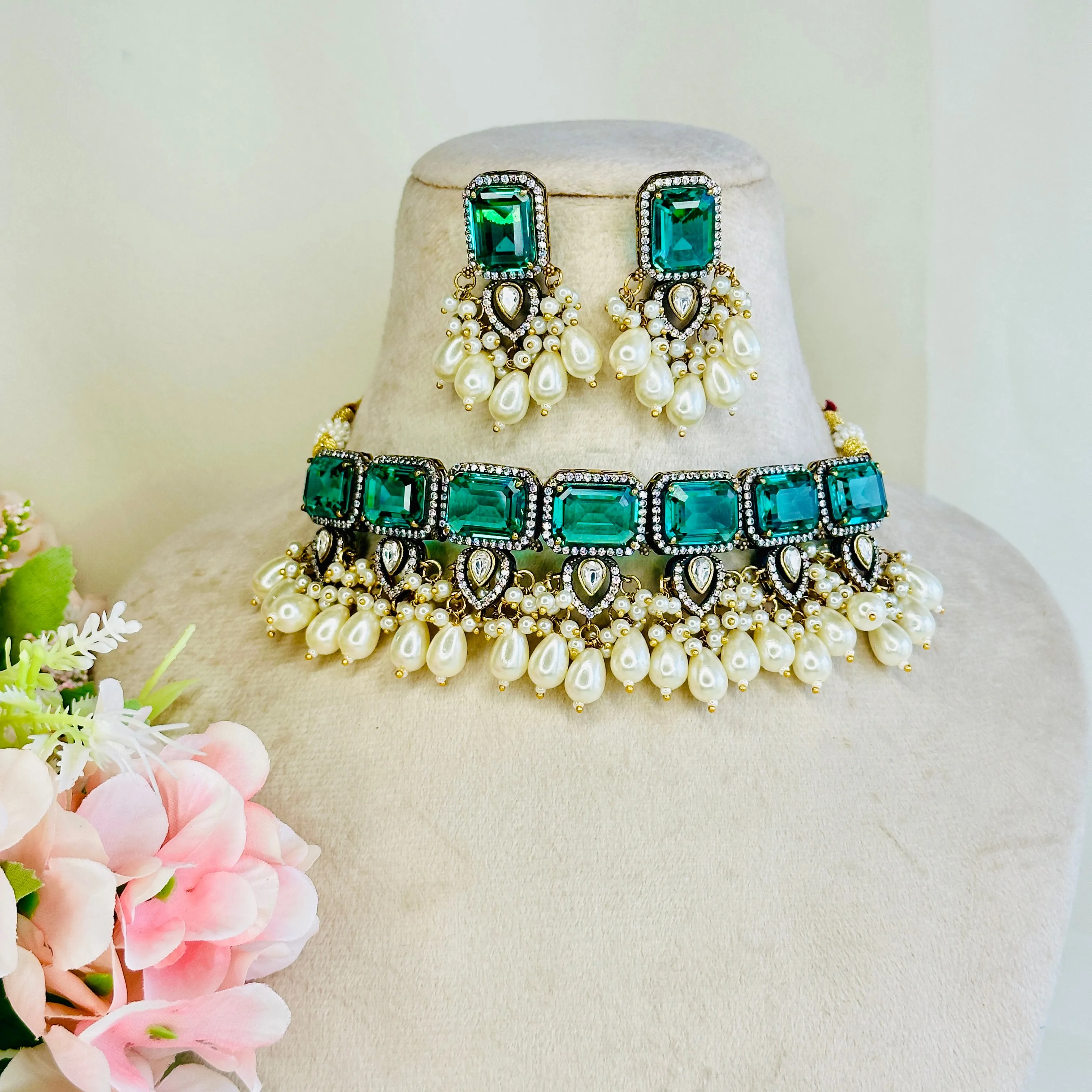 Choker Necklace Set