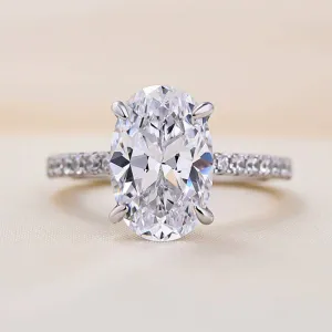 Classic Oval-cut Diamond White Gold Engagement Ring