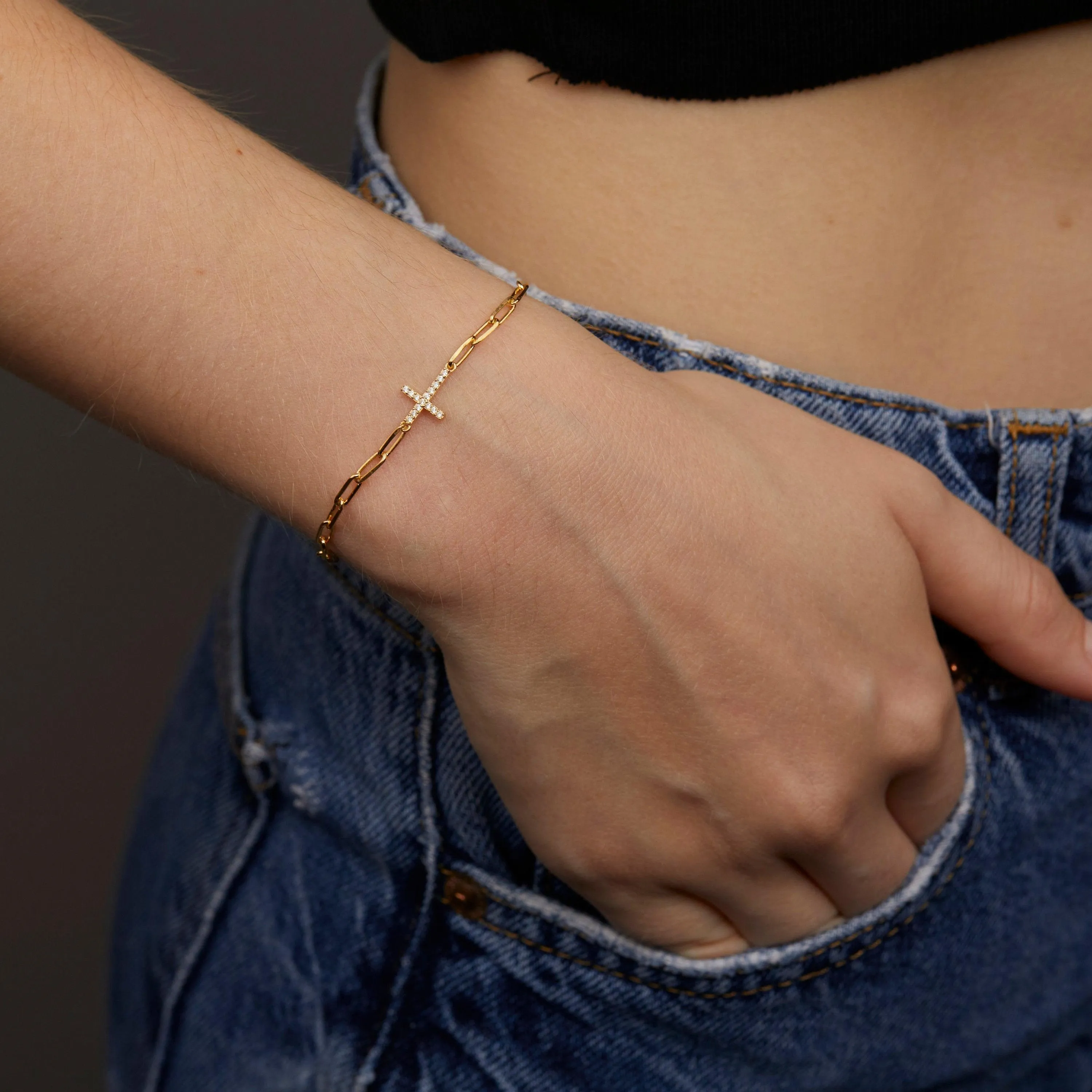 Cross Bracelet with Paperclip Chain - 18K Gold Vermeil