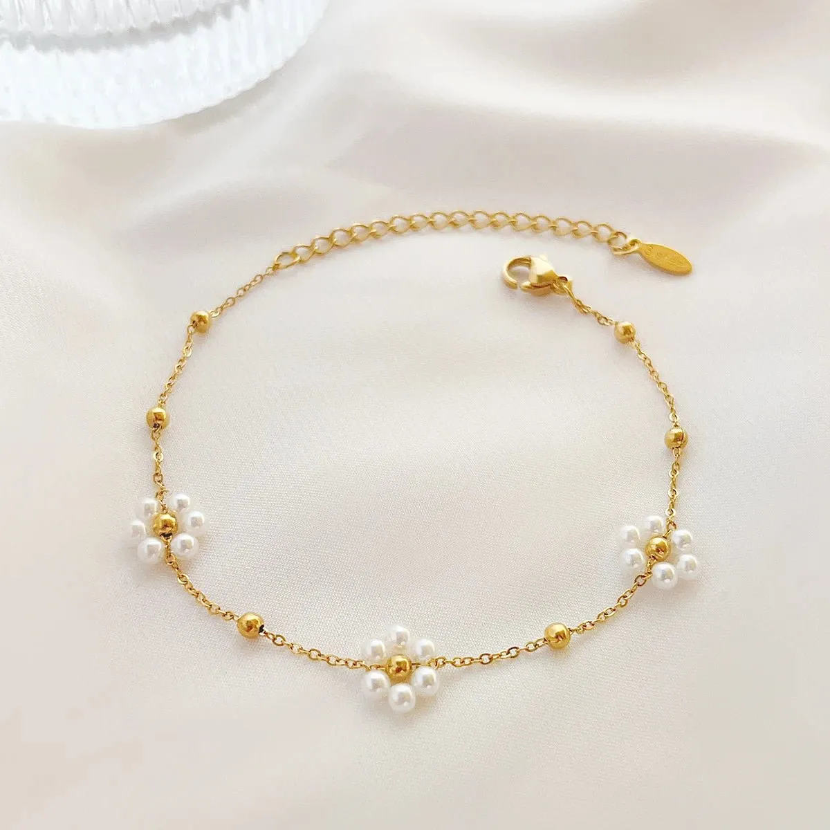 Dainty Daisy Necklace & Bracelets