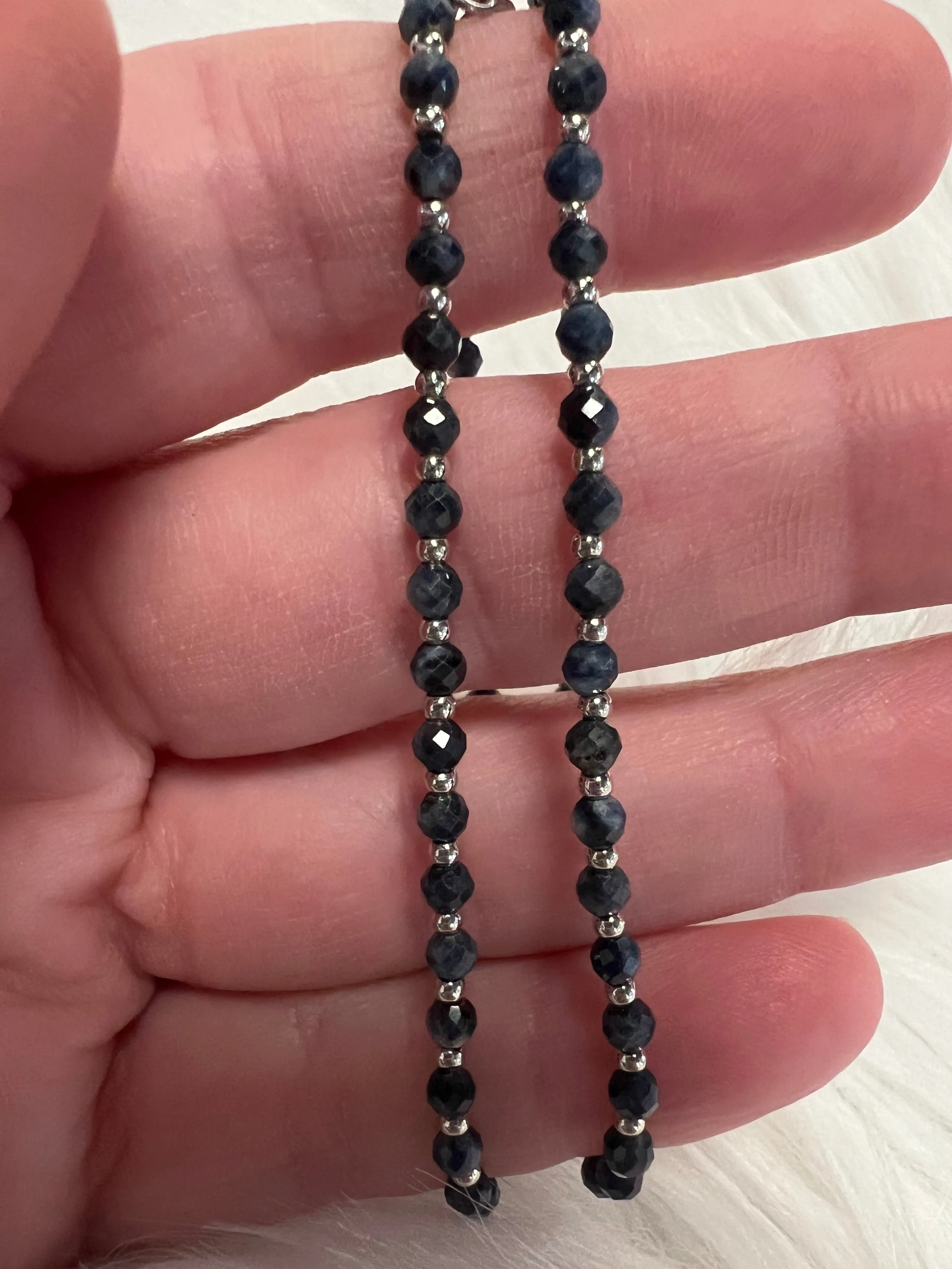 Dainty Stretch Bracelet