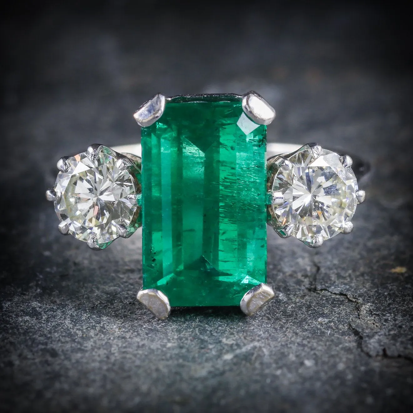 Emerald Diamond Trilogy Ring 18Ct Gold Dated 1976