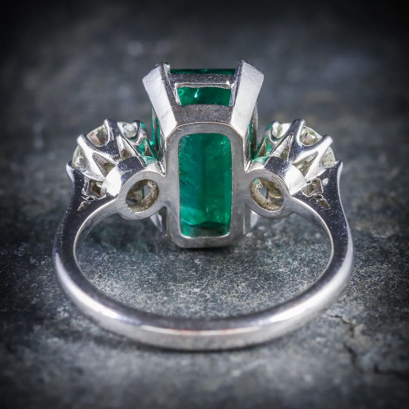 Emerald Diamond Trilogy Ring 18Ct Gold Dated 1976