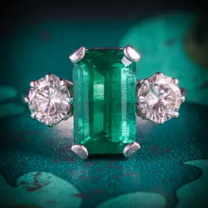 Emerald Diamond Trilogy Ring 18Ct Gold Dated 1976