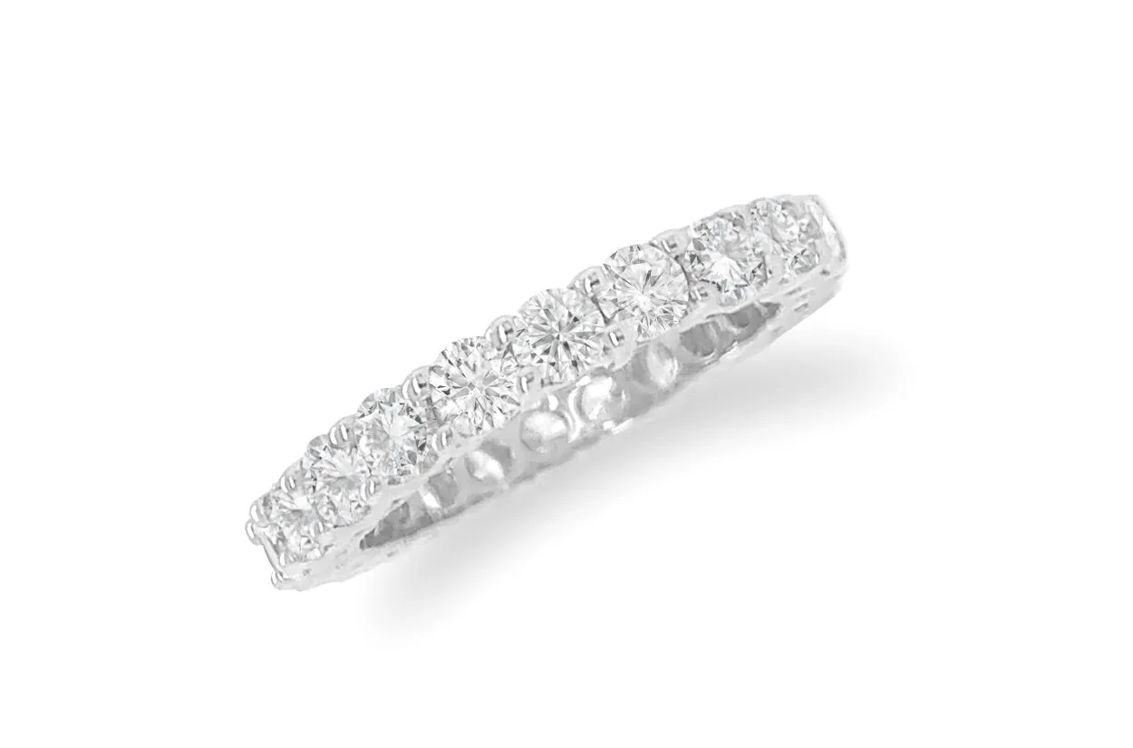 Eternity Ring White Gold with 23 Diamonds 2.15 cts