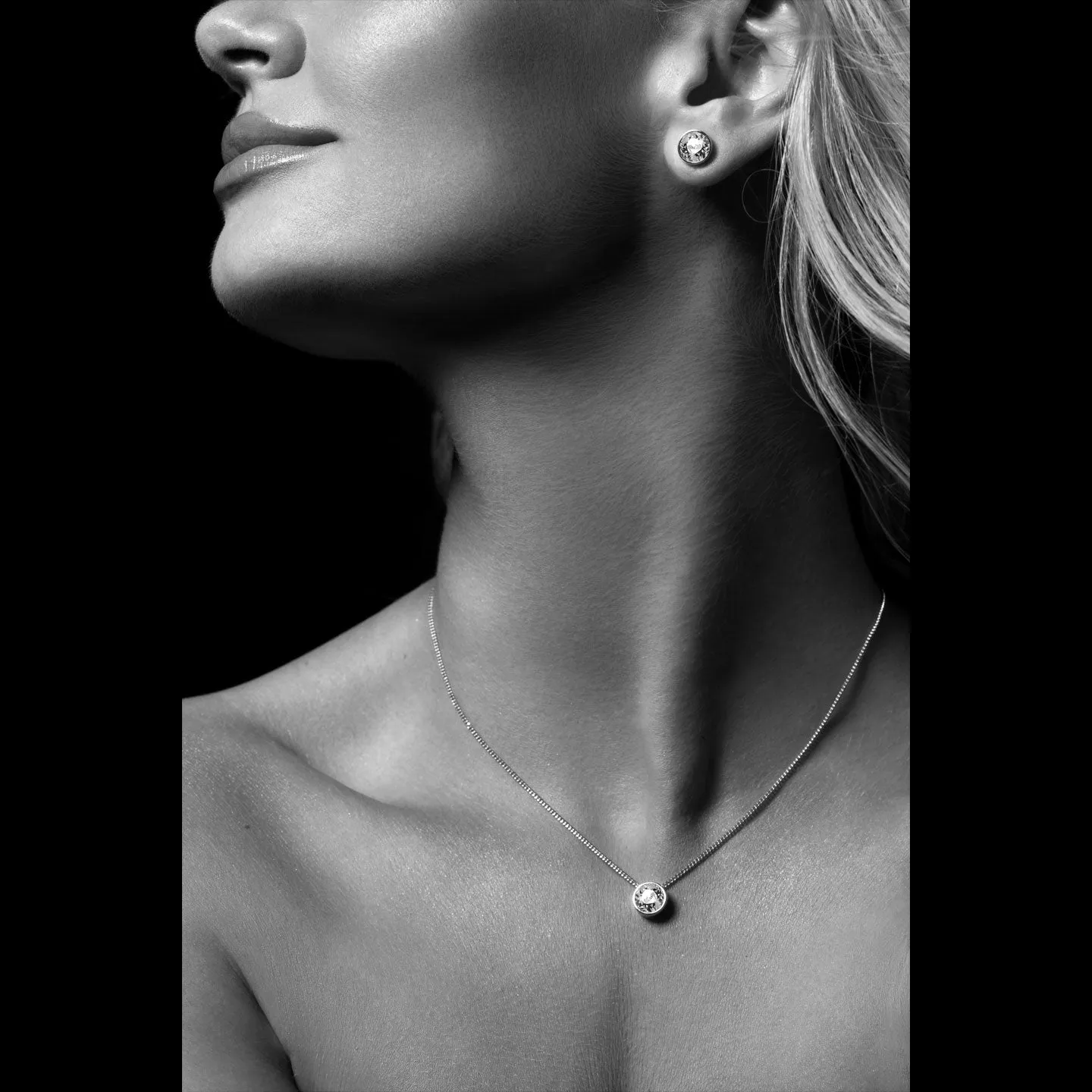 Harley Small Pendant Necklace with Ivory White Round Opals from Swarovski Gold Plated