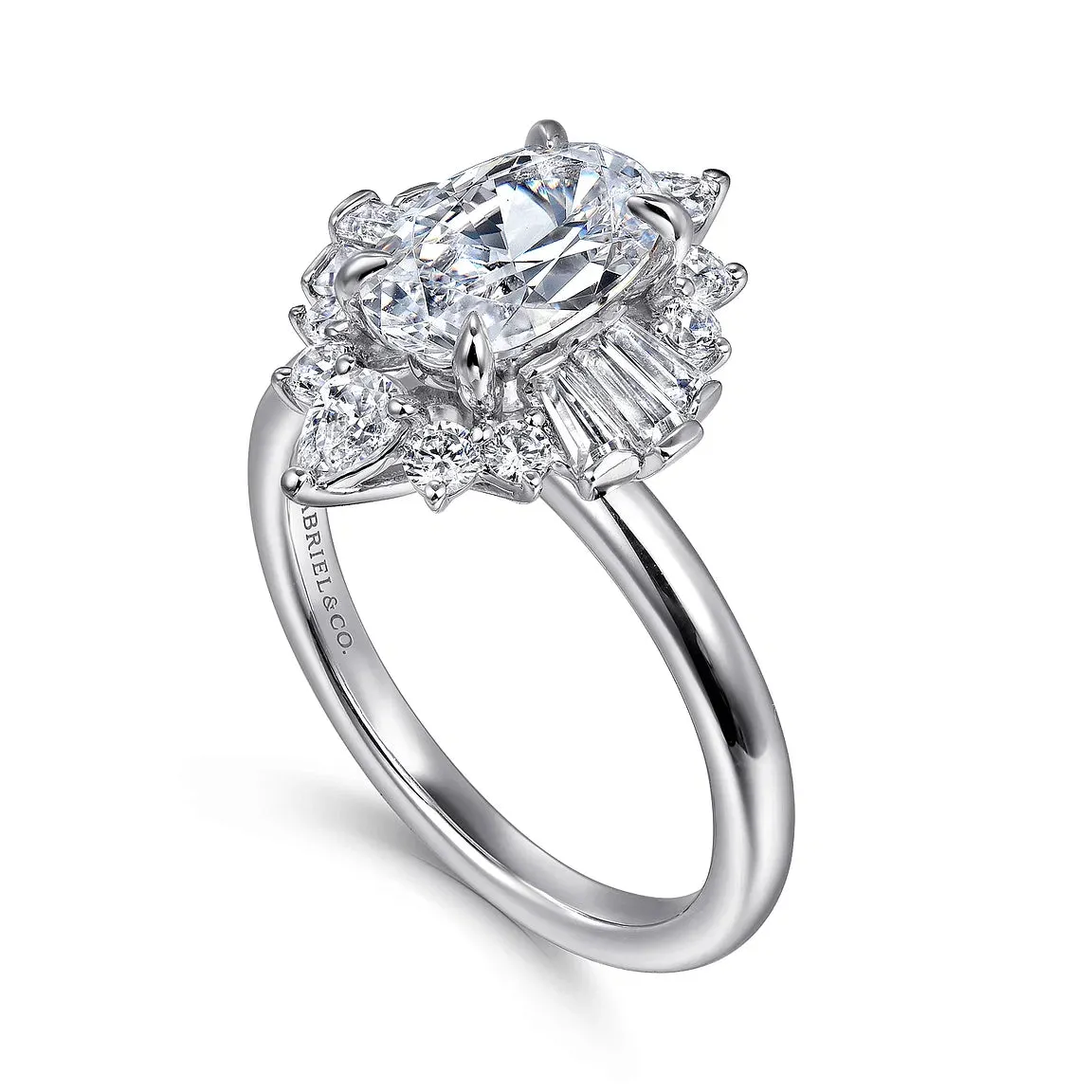 Intricate Oval Halo Diamond Engagement Ring Mounting