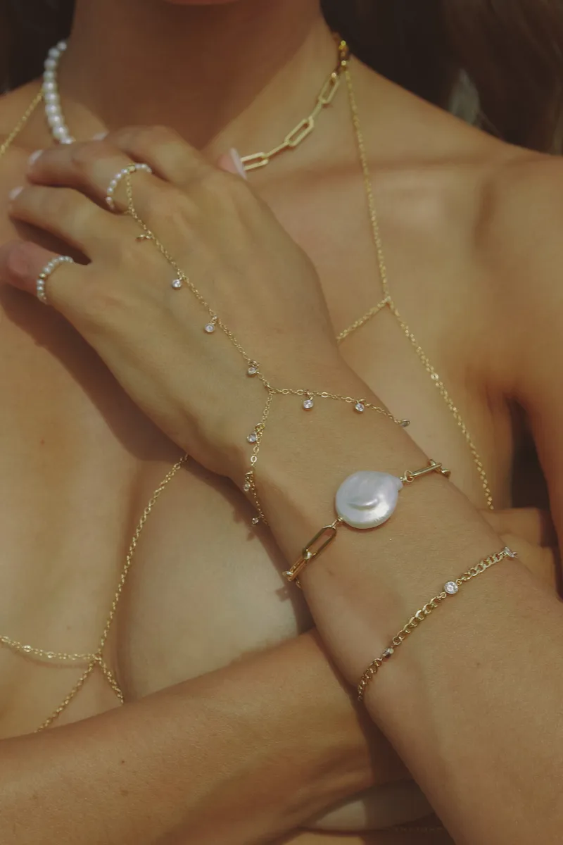 Liana Shaker Hand Chain