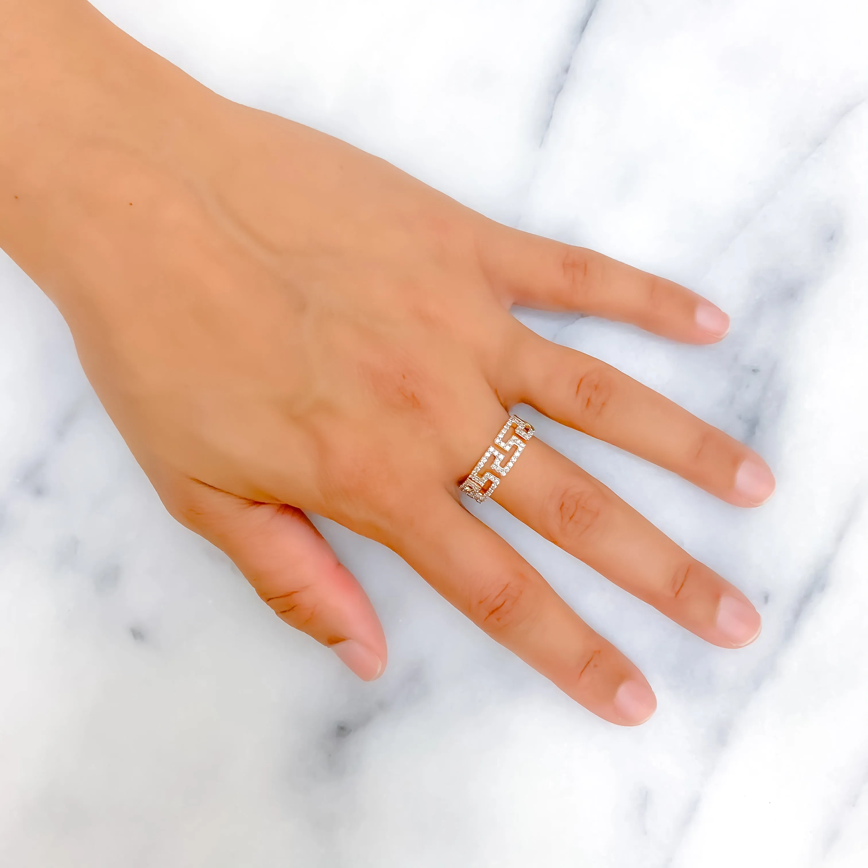Magnificent Modern 18K Gold   Diamond Band
