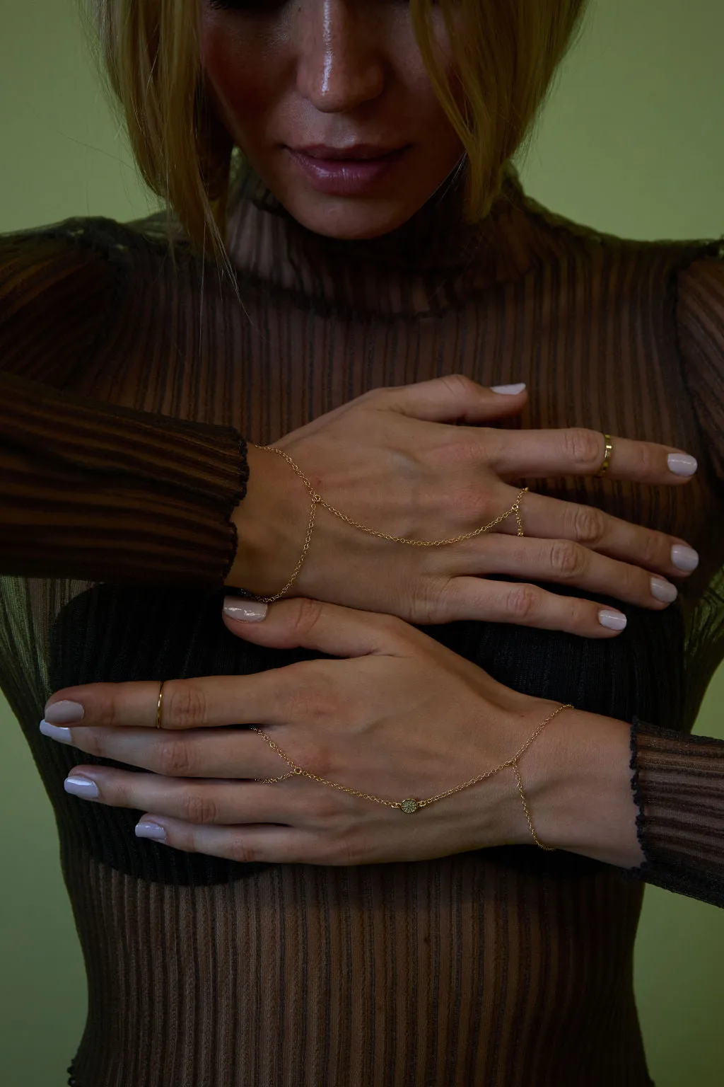 Mia Hand Chain