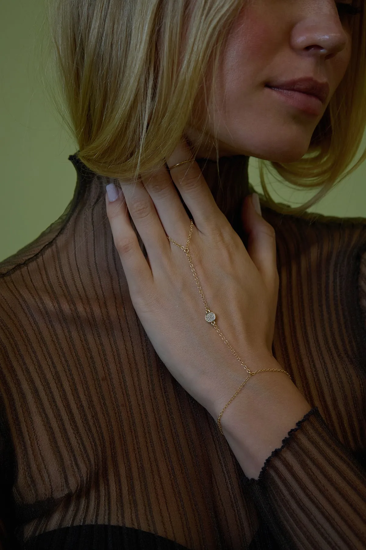 Mia Hand Chain