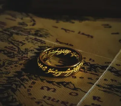 NEW Lord of the Rings LotR Premium Store - The One Ring - Gold (Luminous) - Sz 12