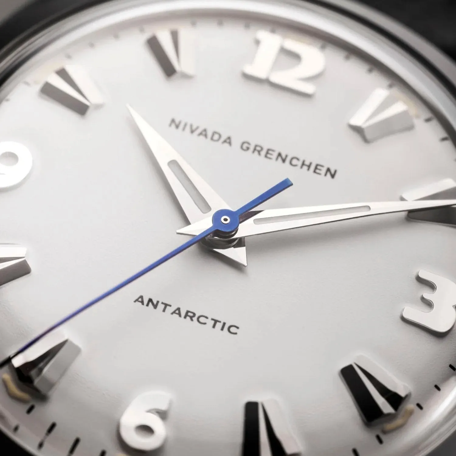 Nivada Grenchen Antarctic Stem Winding – 35005M40