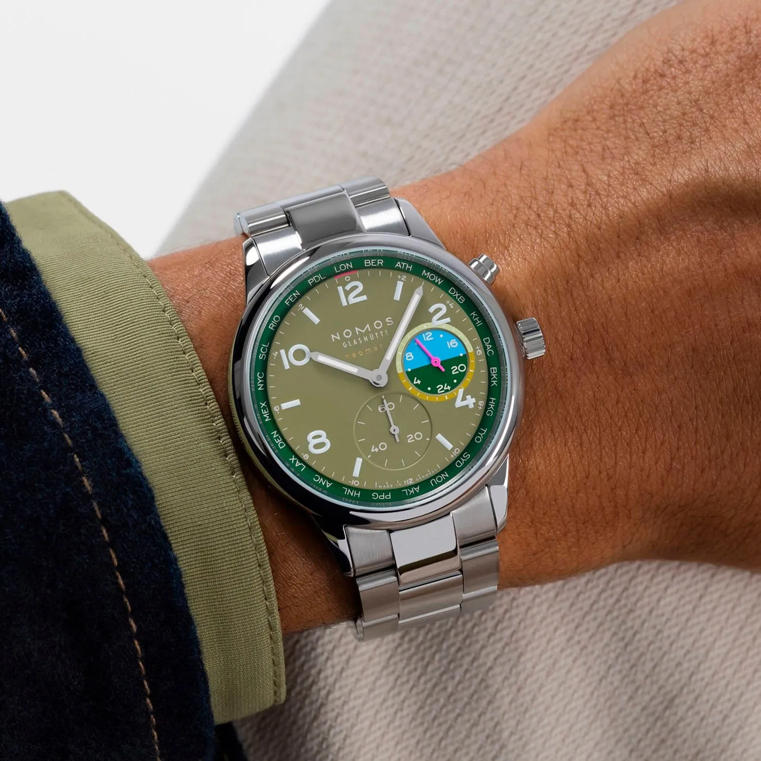Nomos Glashütte Club Sport Neomatik Worldtimer Jungle Automatic – 790.S2