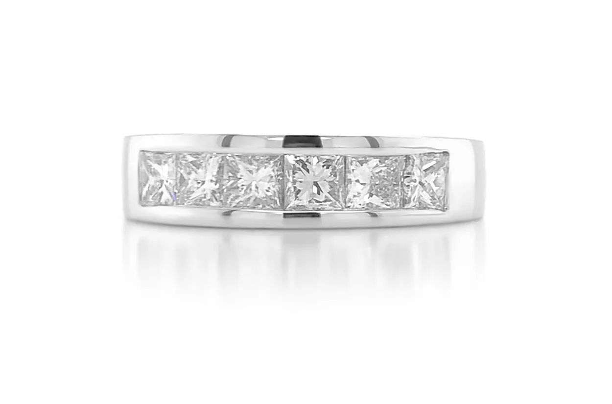 Ring 18kt Gold & 6 Princess Cut Diamonds Half Band