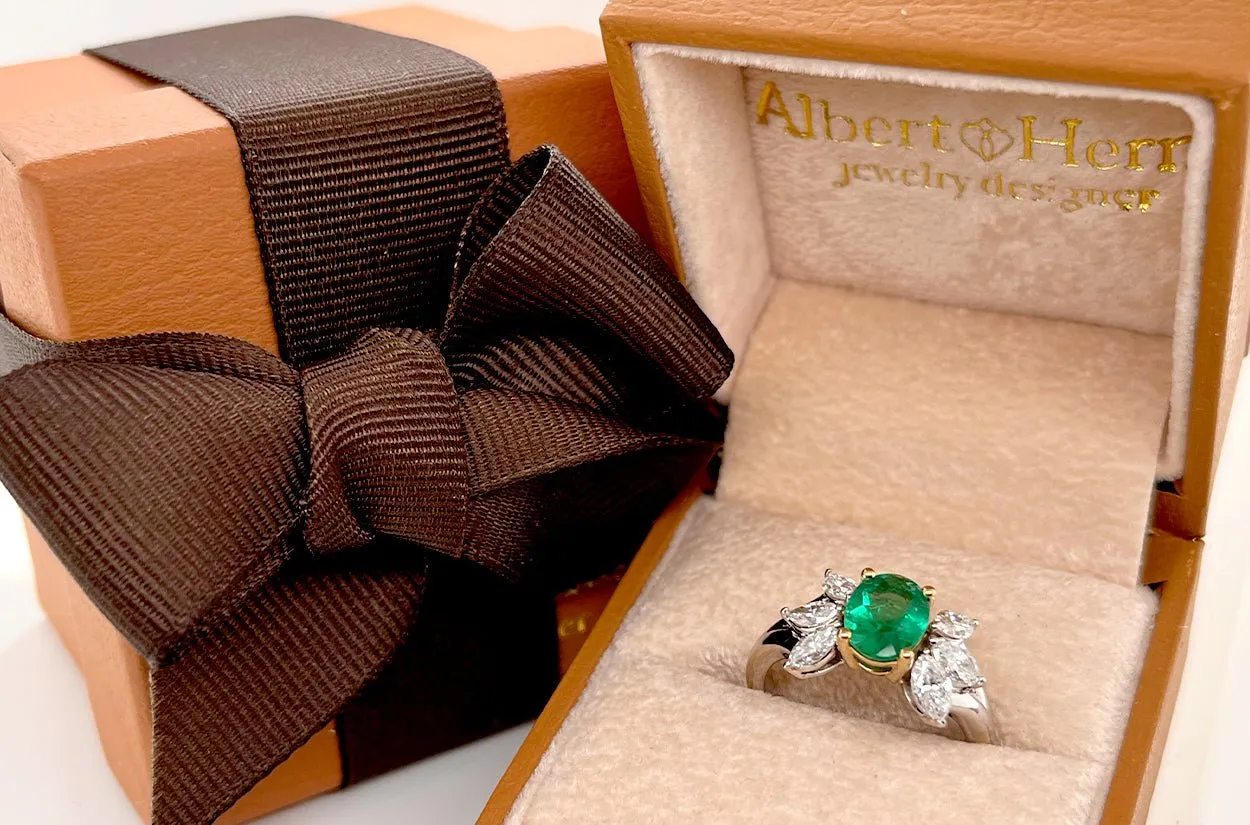Ring 18kt Gold Majestic GIA Oval Emerald & Marquise Diamonds