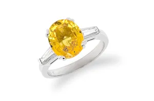 Ring 18kt White Gold Yellow Sapphire & Baguette Diamonds