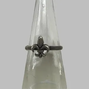 ~Ring: Sterling Silver Fleur de Lis