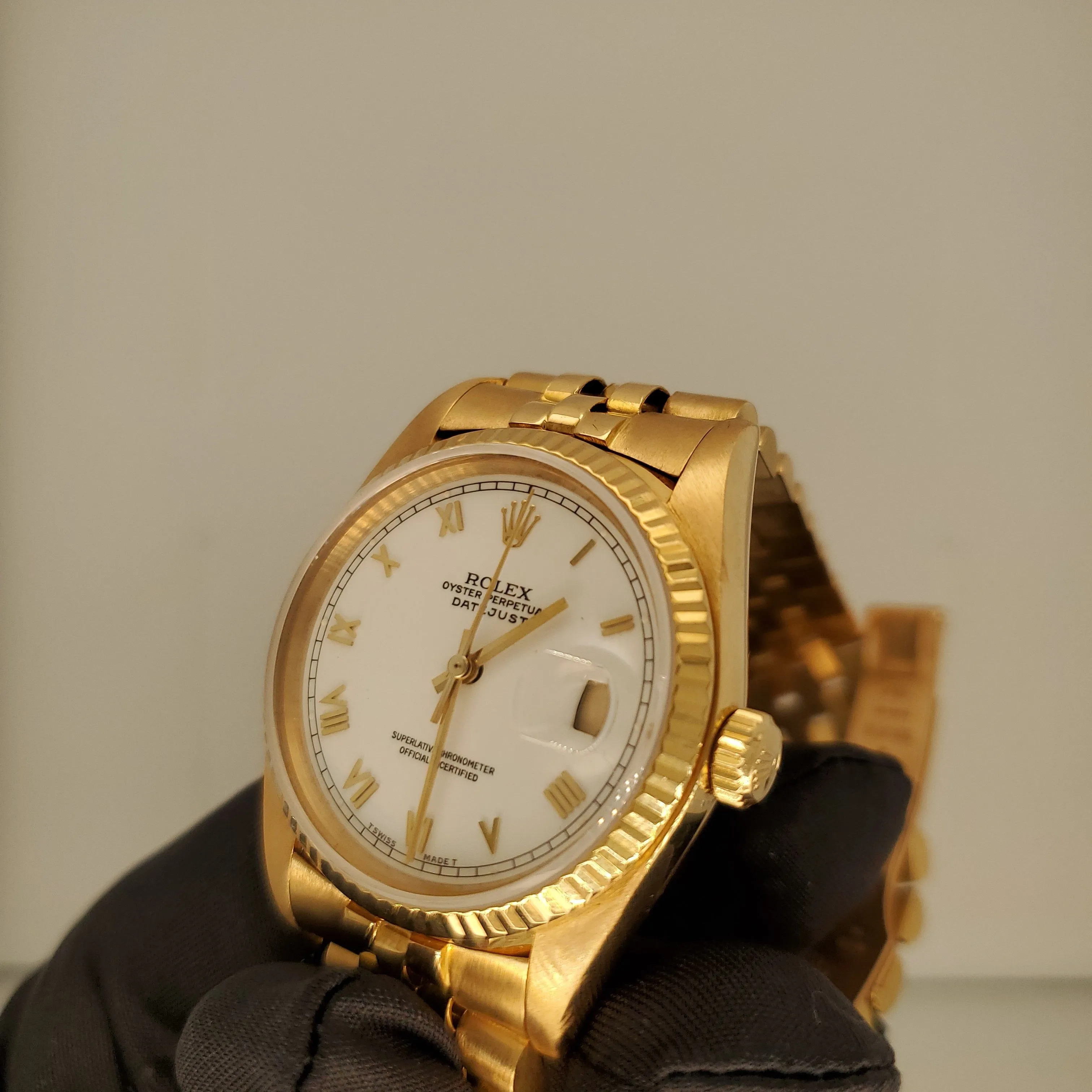 Rolex DateJust 16018 18k Yellow Gold Men's Watch Box & Papers