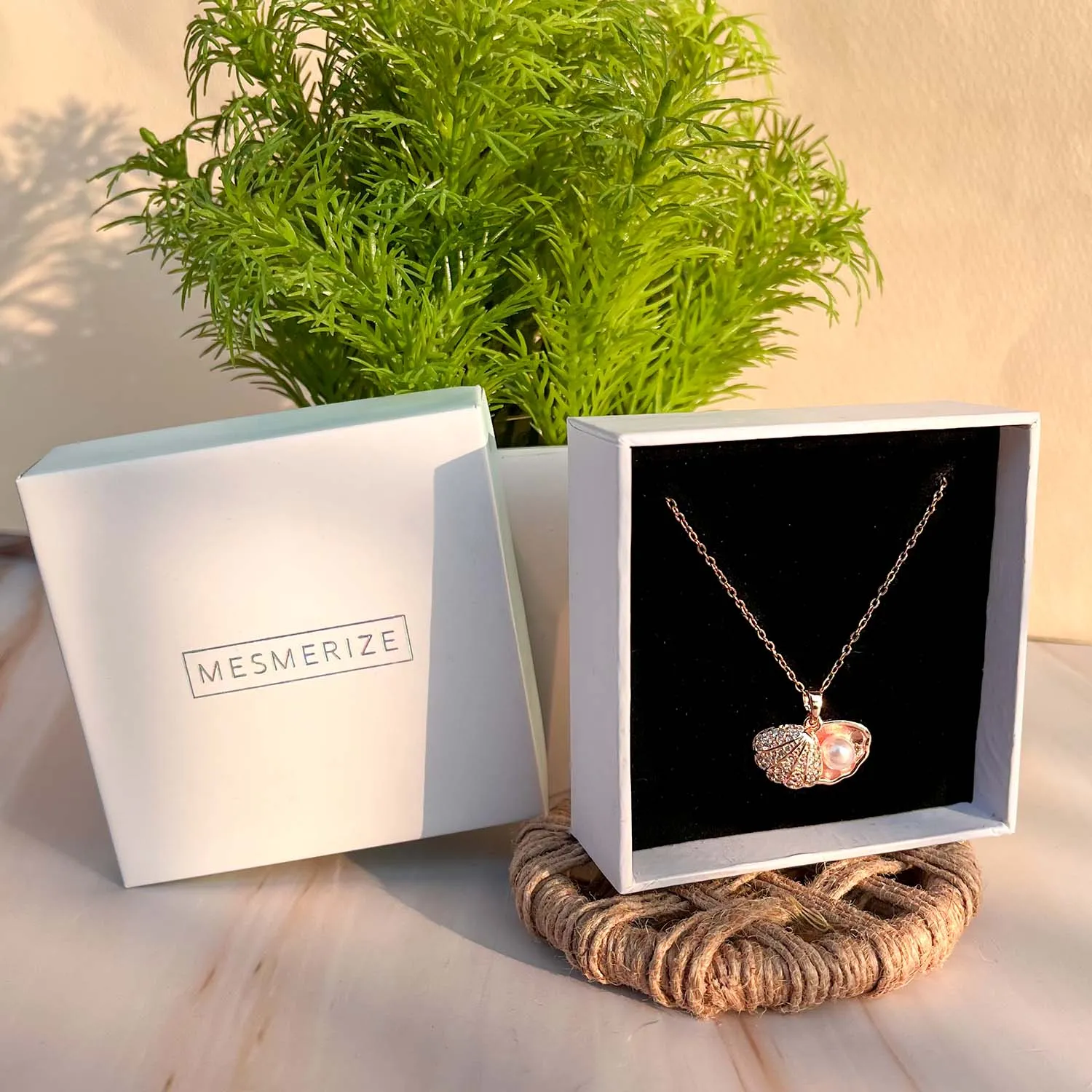 Rotating Rose Preserved Rose Jewellery Box With Necklaces