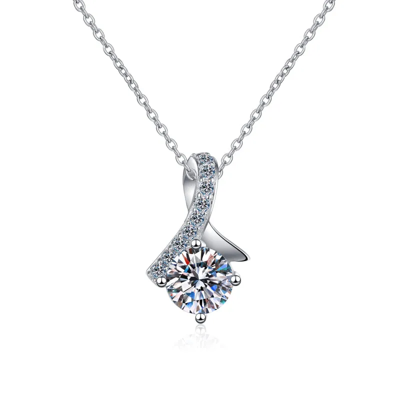 Round Cut Moissanite Diamond Pendant Necklace