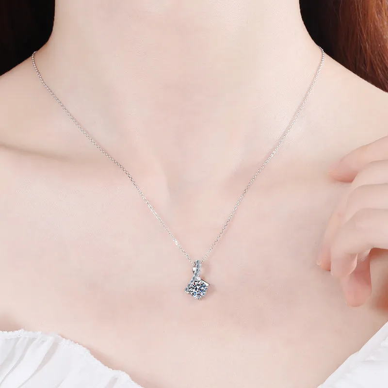 Round Cut Moissanite Diamond Pendant Necklace