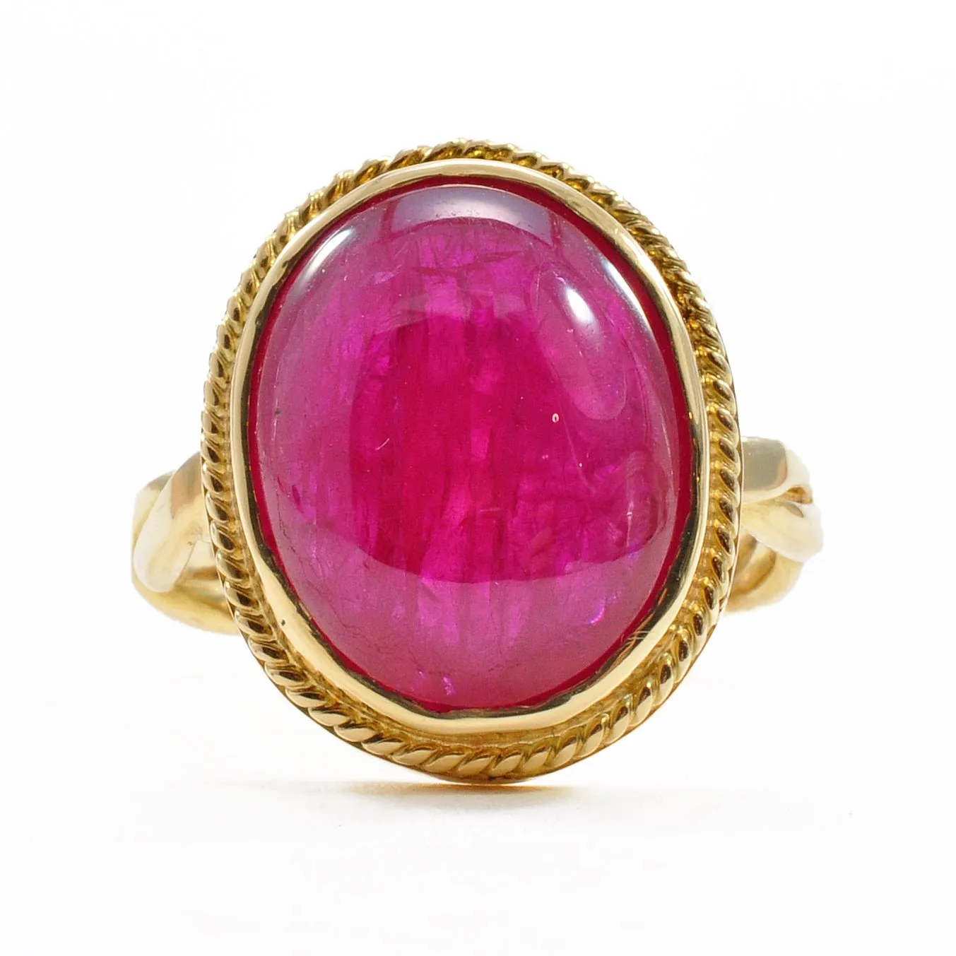 Ruby 18.03 mm 14.17 ct Gem Oval Cabochon 18K Handcrafted Gemstone Ring