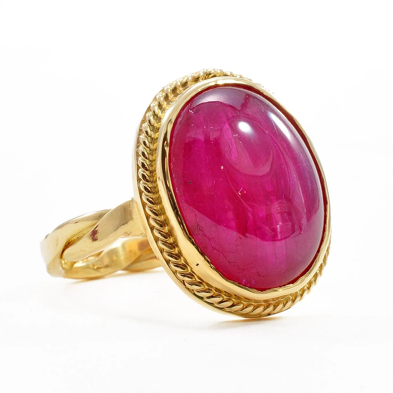 Ruby 18.03 mm 14.17 ct Gem Oval Cabochon 18K Handcrafted Gemstone Ring