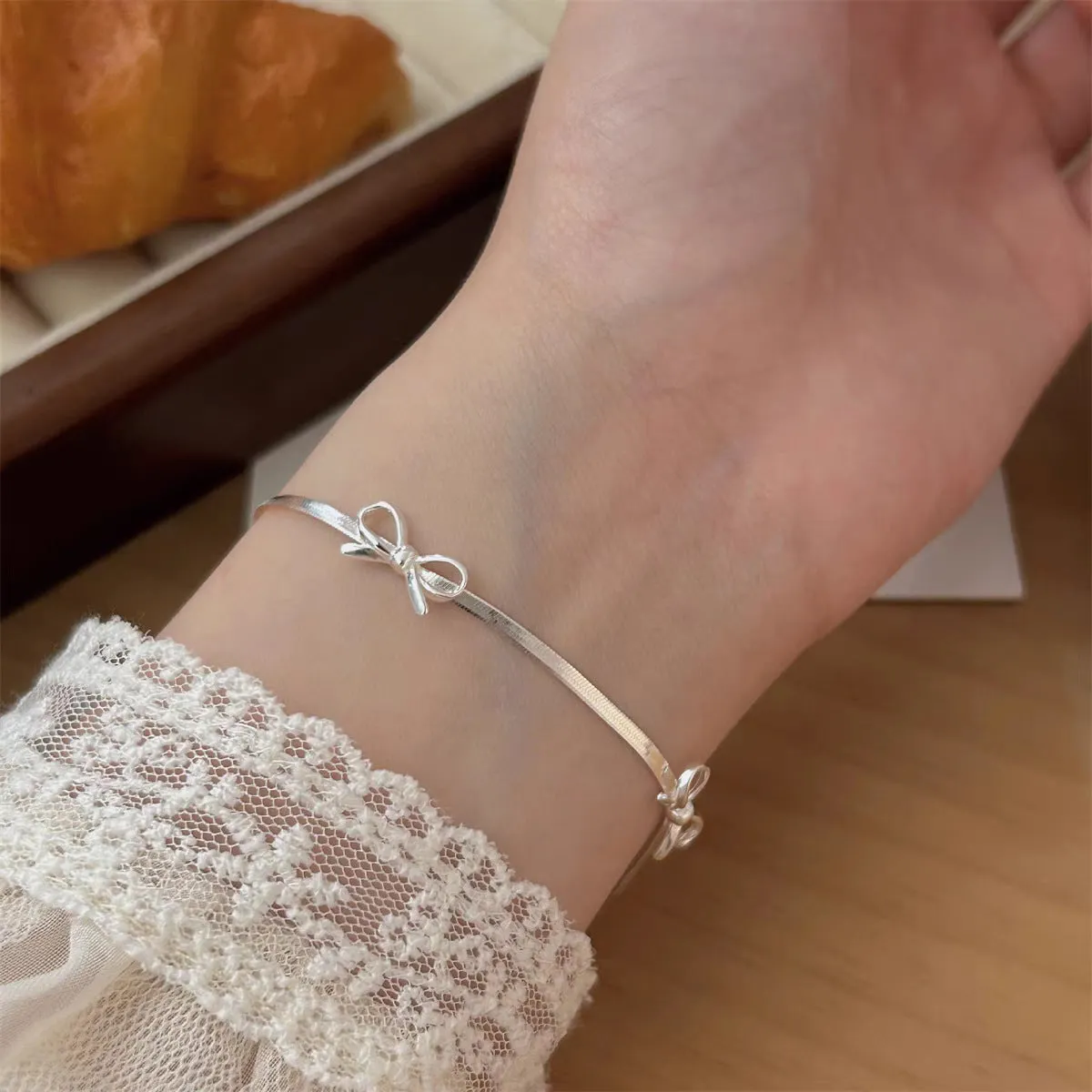 S925 Silver Snake Bone Chain Bowknot Bracelet
