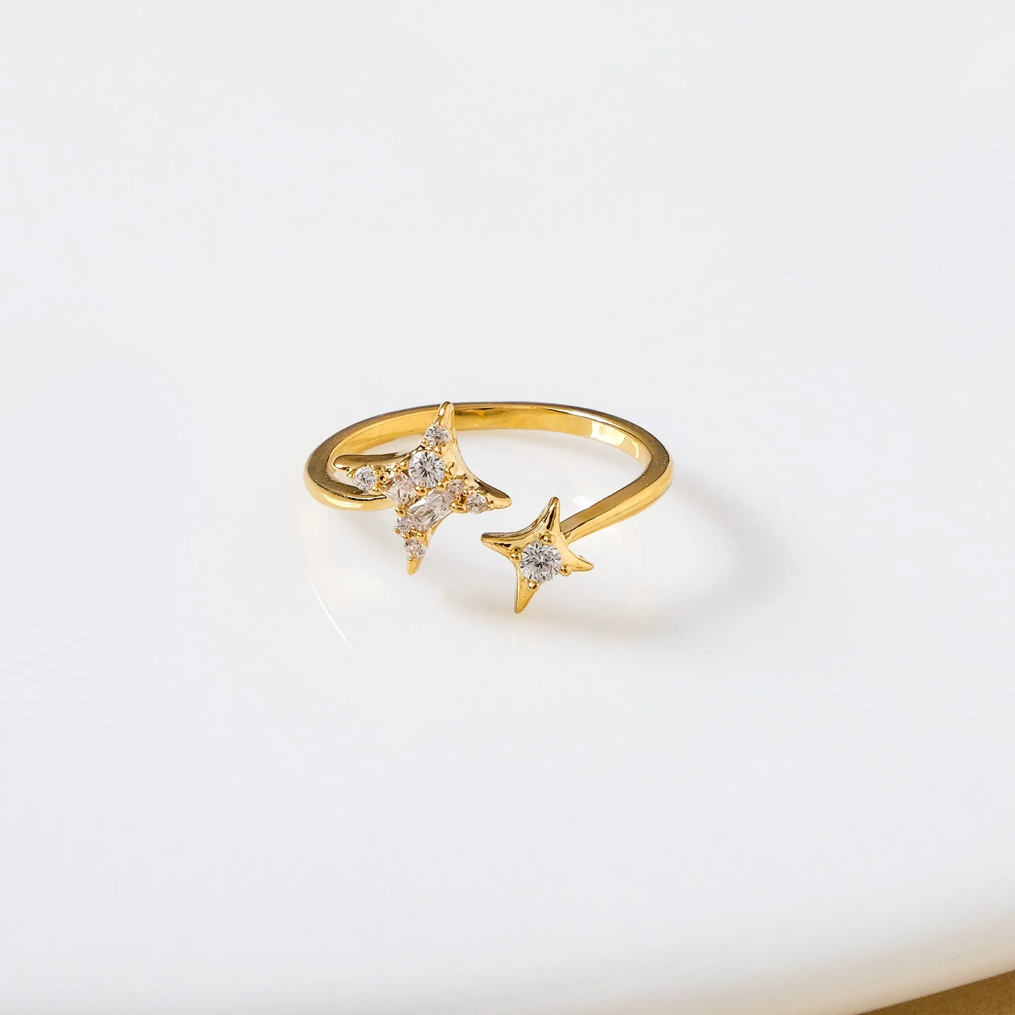 Twinkling Star Bypass Ring Gold
